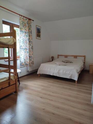 Фото номера Четырехместный номер с общей ванной комнатой Гостевой дом Vendel Guesthouse г. Lutoasa 6